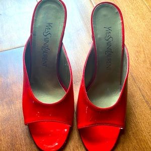 Gorgeous Saint Laurent pumps